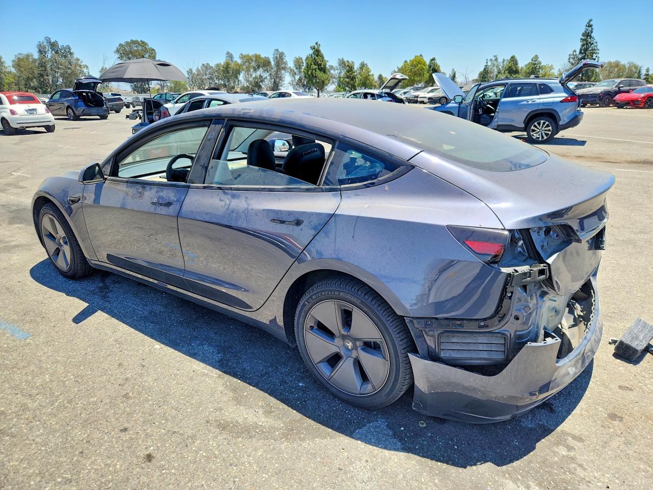 2023 Tesla Model 3 - zdjęcie 2