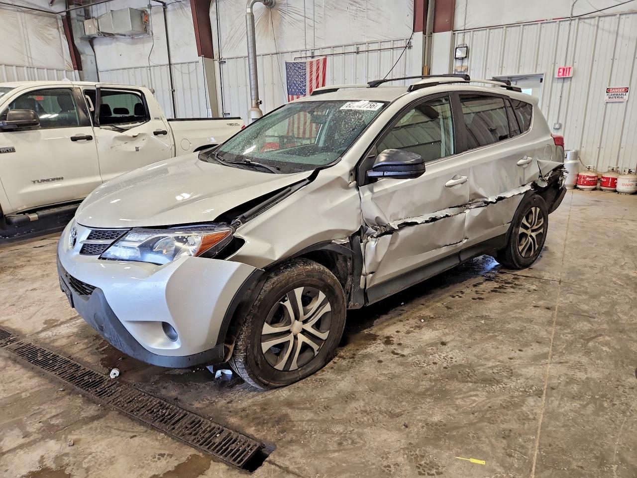 2014 Toyota Rav4 Le - zdjęcie główne