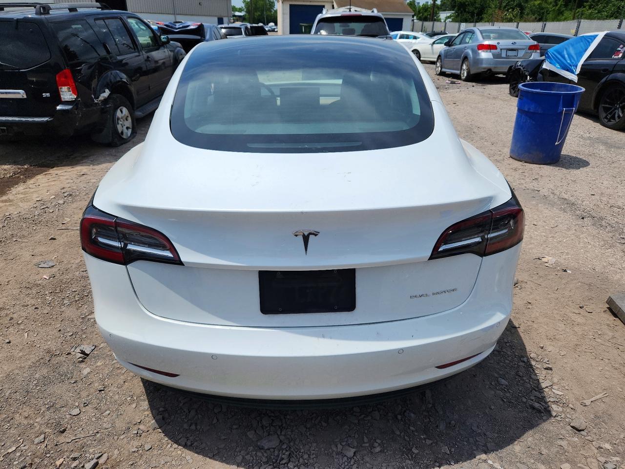2021 Tesla Model 3 - zdjęcie 6