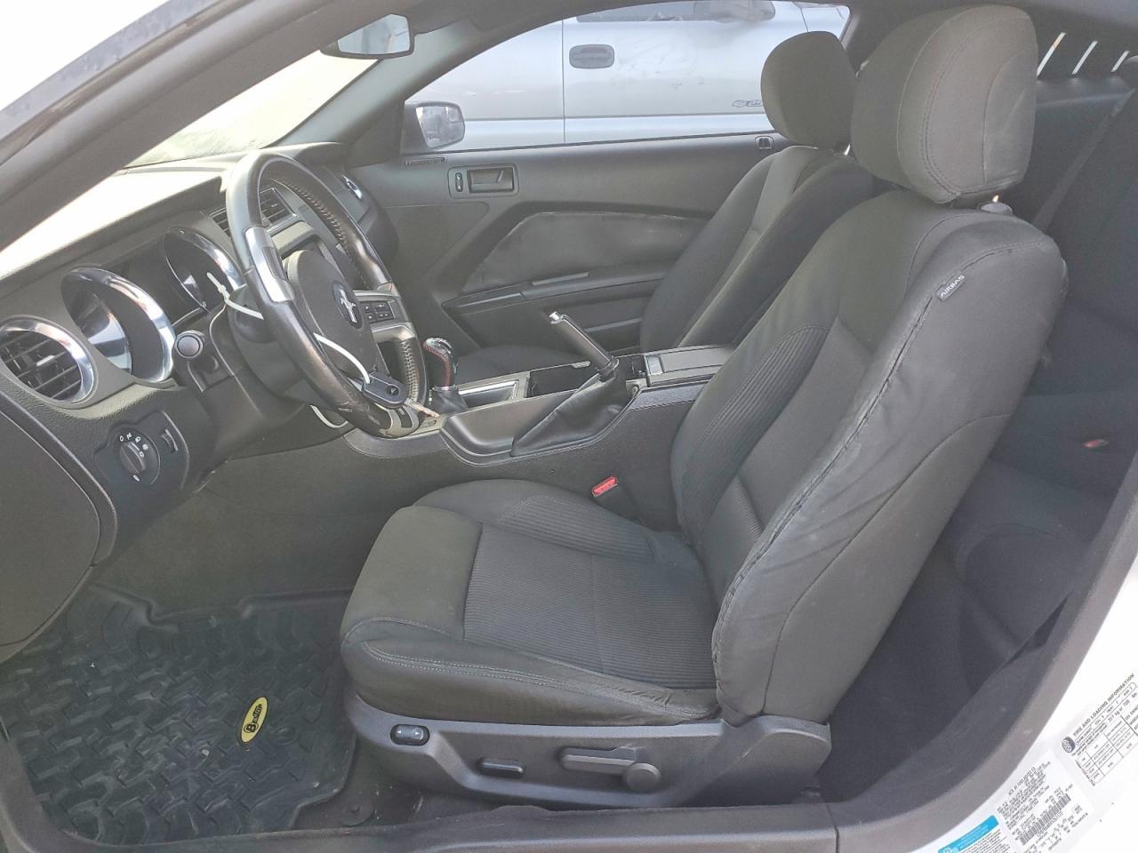 2013 Ford Mustang - zdjęcie 7