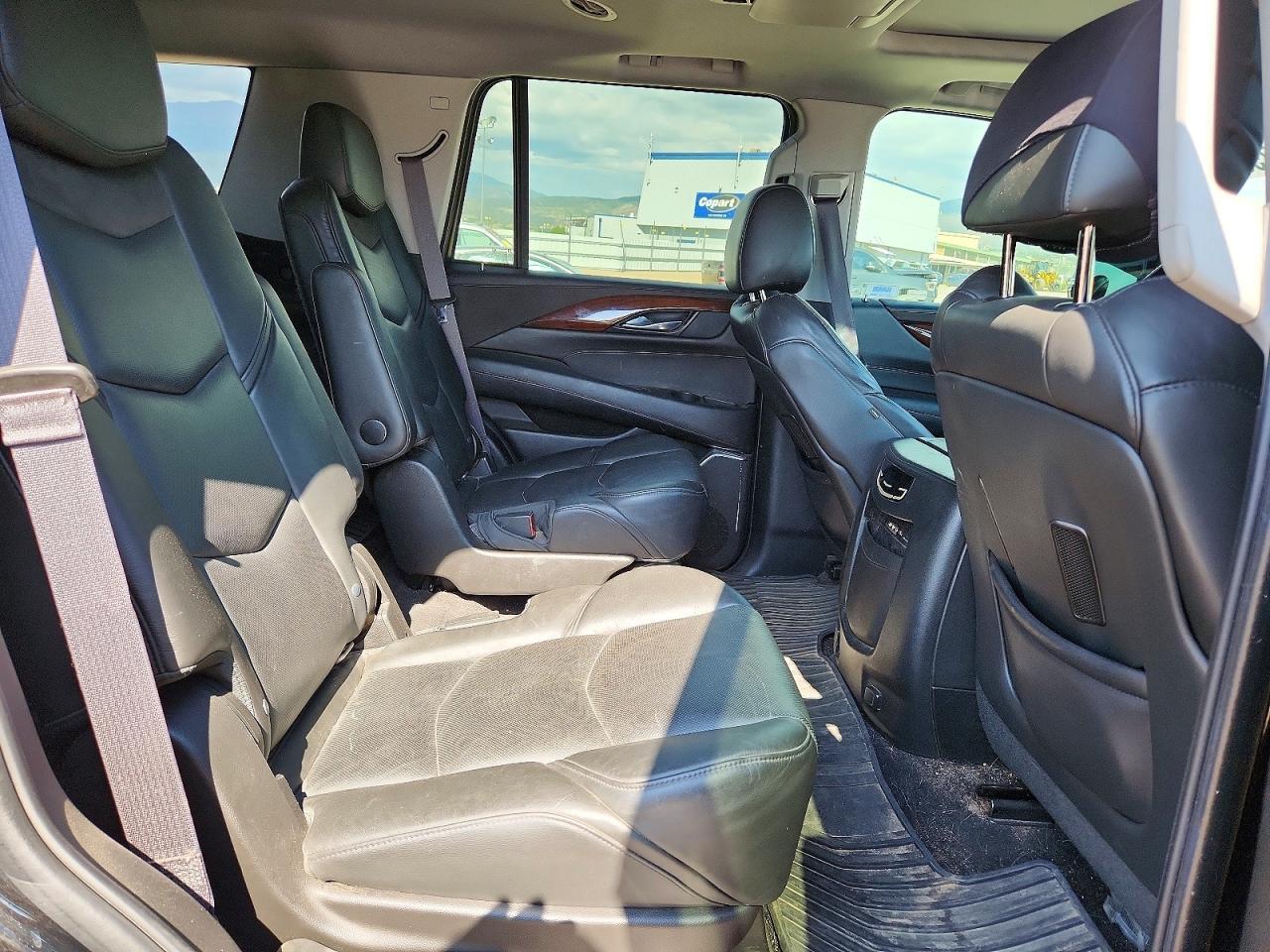 2015 Cadillac Escalade Luxury - zdjęcie 11