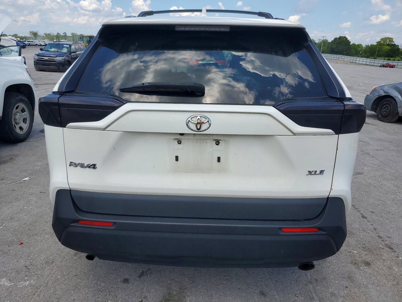 2019 Toyota Rav4 Xle - zdjęcie 6