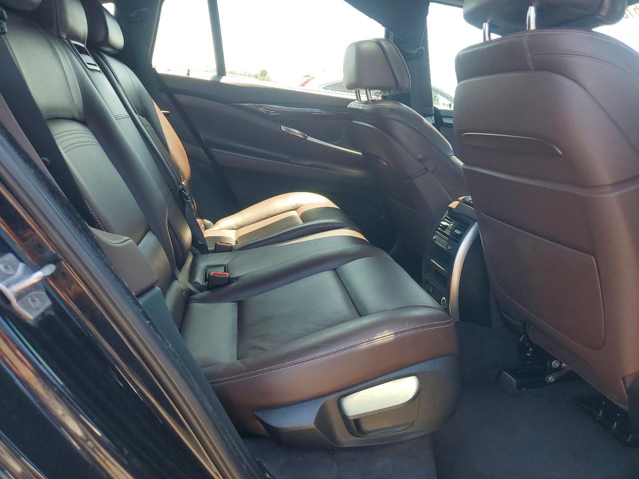 2017 BMW Seria 5 550i - zdjęcie 10