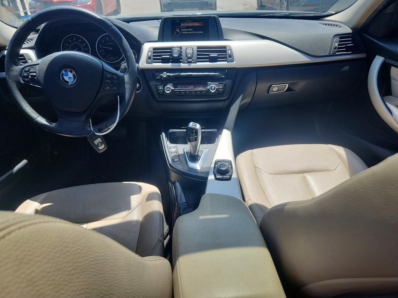2015 BMW 320 I xDrive - zdjęcie 8