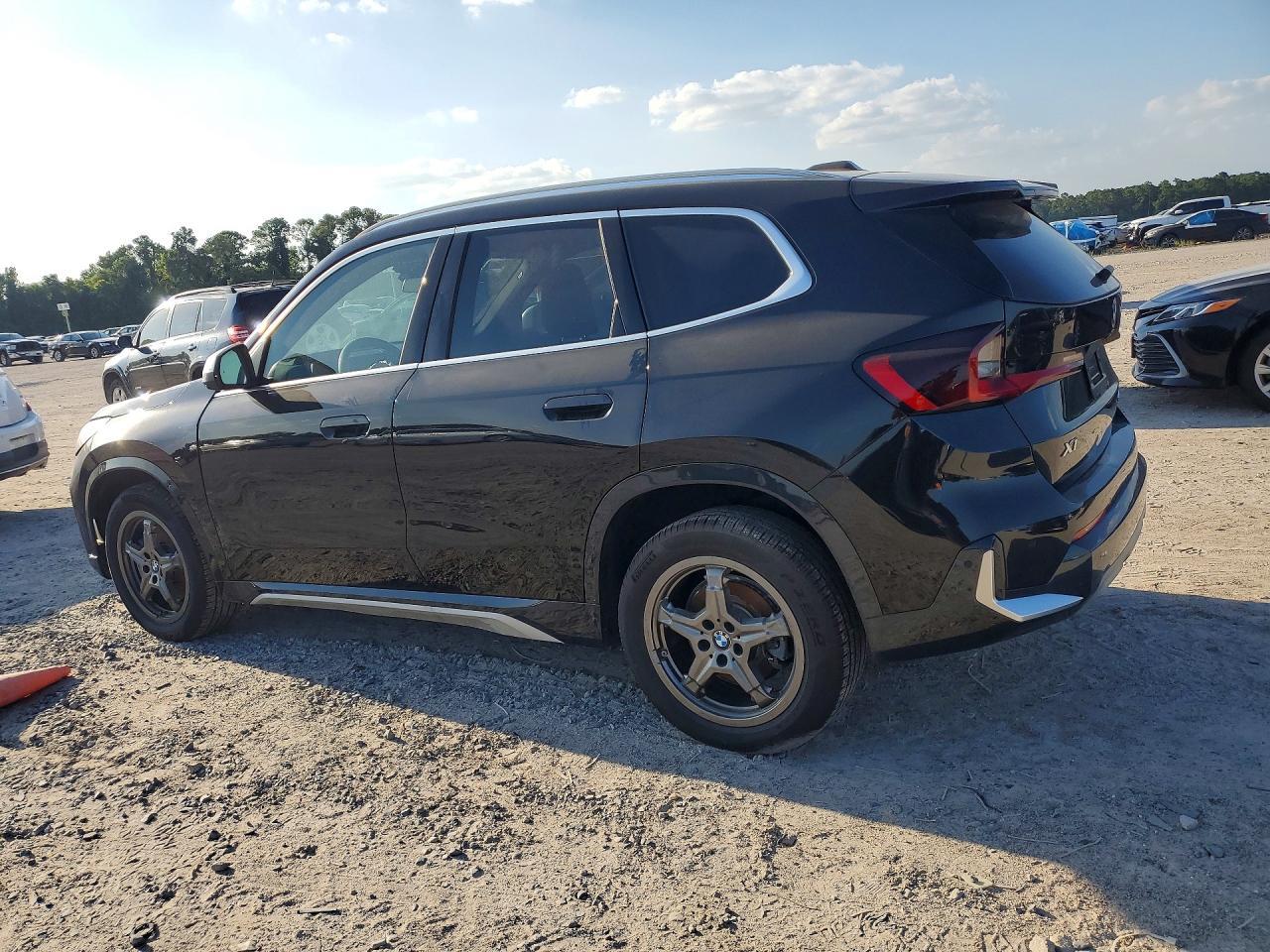 2024 BMW X1 xDrive28I - zdjęcie 2