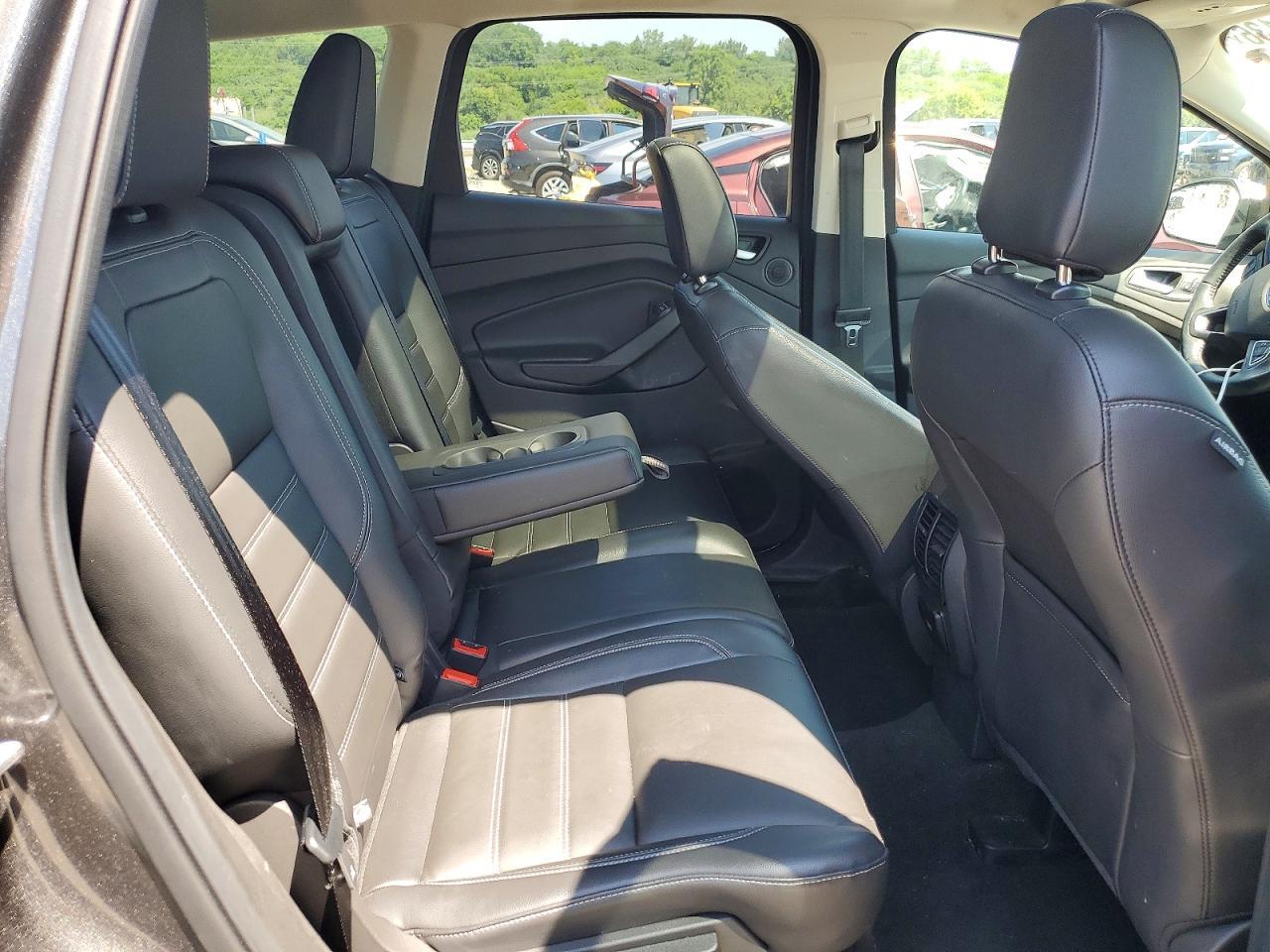 2018 Ford Escape Titanium - zdjęcie 11