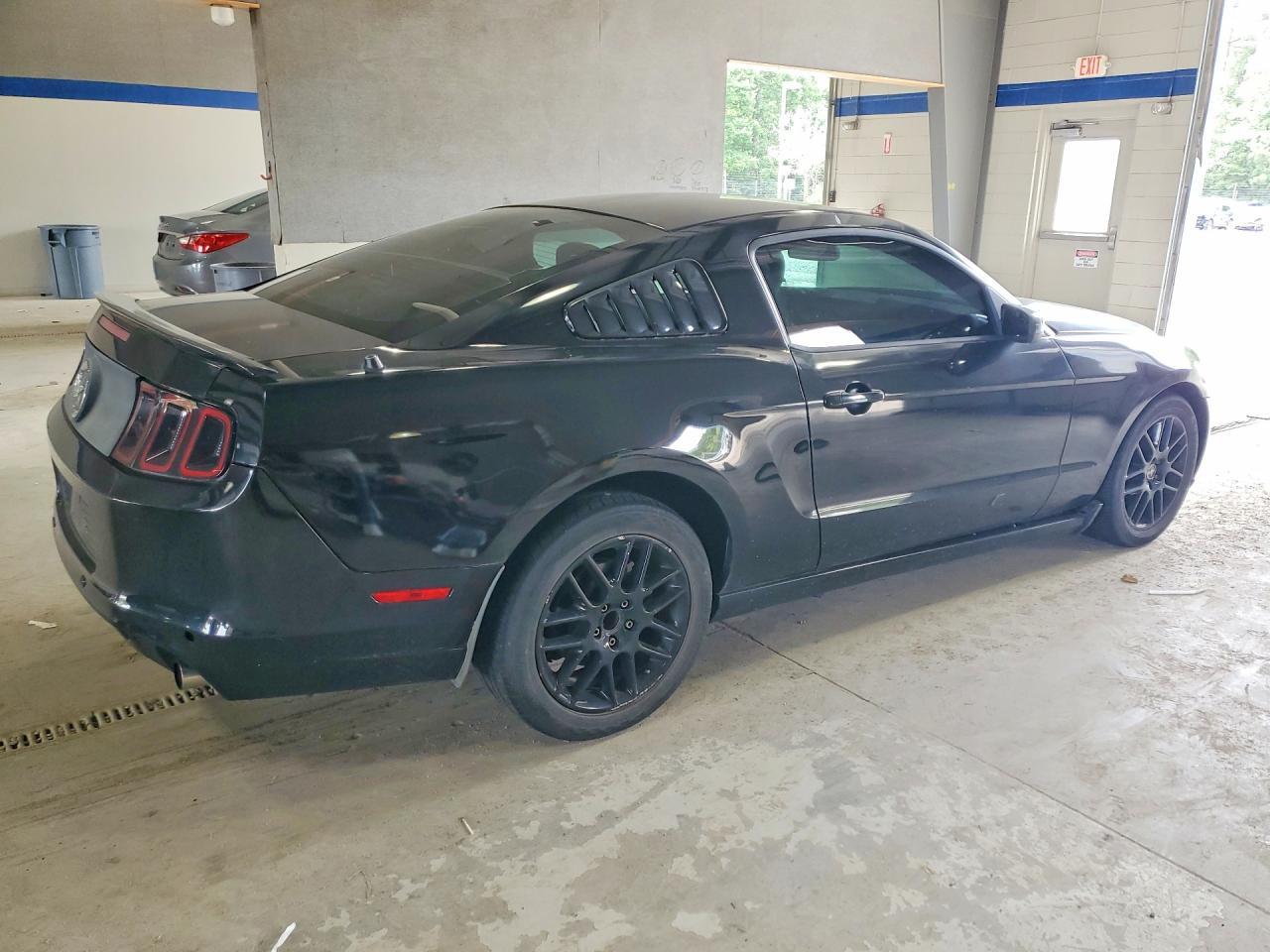 2014 Ford Mustang - zdjęcie 3