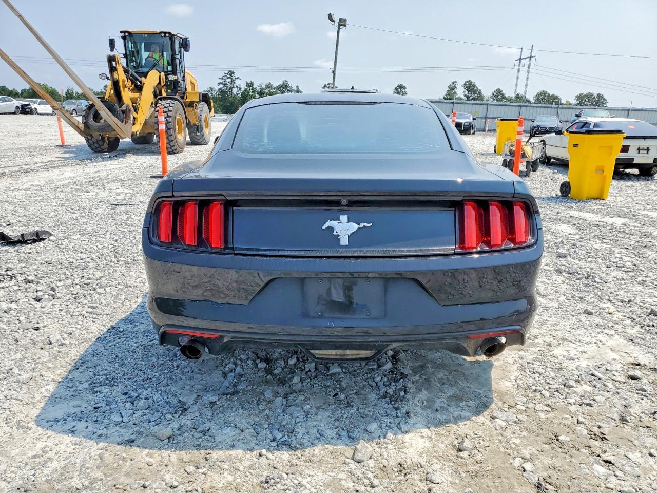 2017 Ford Mustang - zdjęcie 6