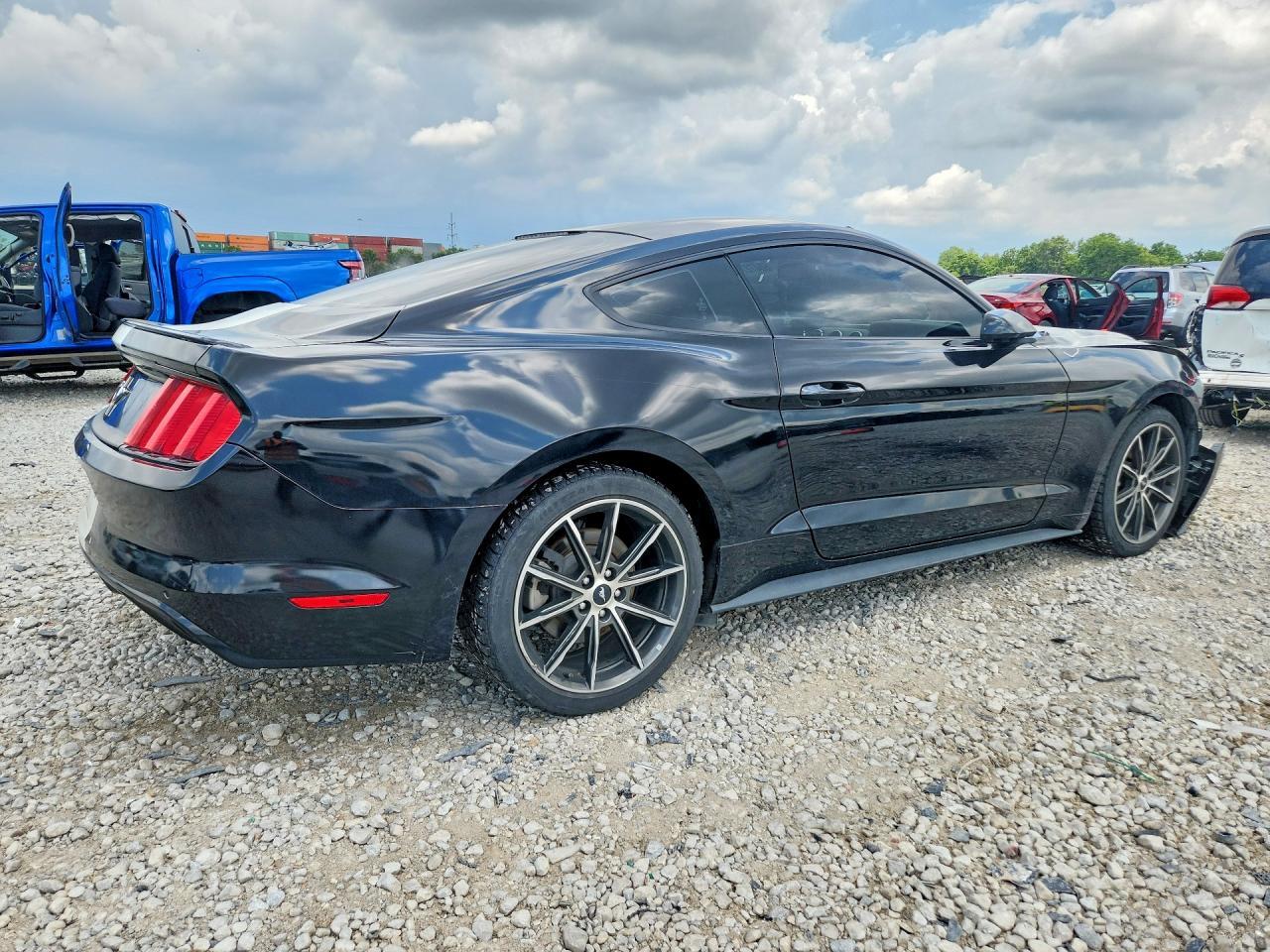 2018 Ford Mustang - zdjęcie 3