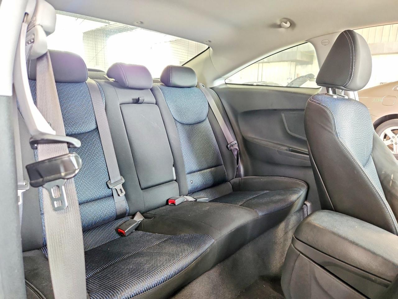 2014 Hyundai Elantra Coupe Base - zdjęcie 10