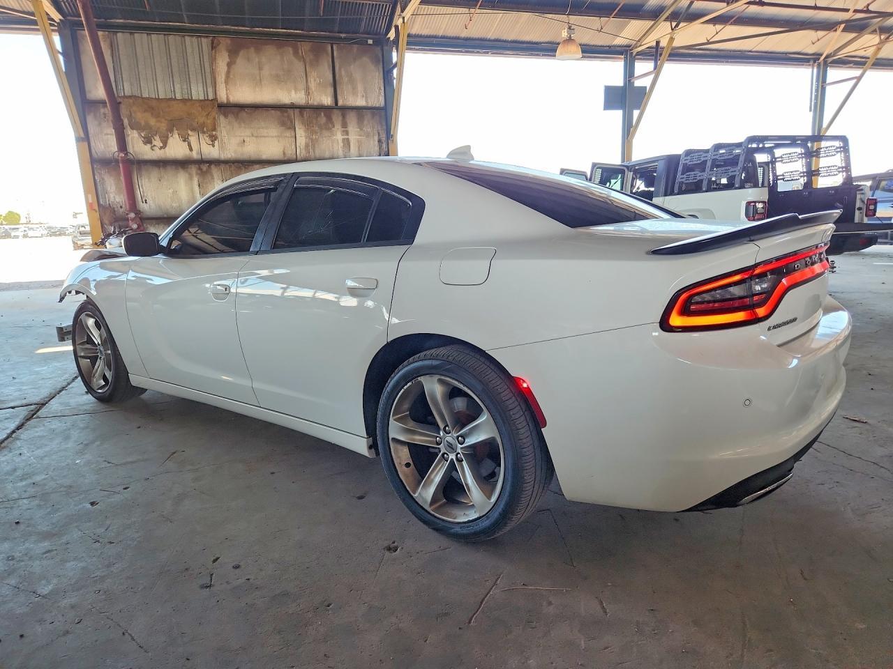 2017 Dodge Charger Sxt - zdjęcie 2