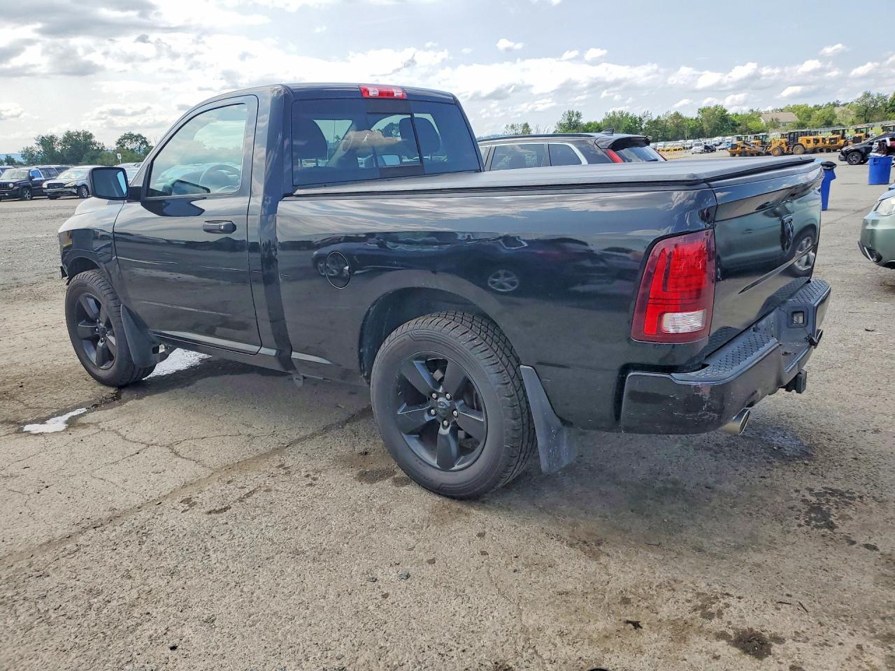 2014 Ram 1500 St - zdjęcie 2