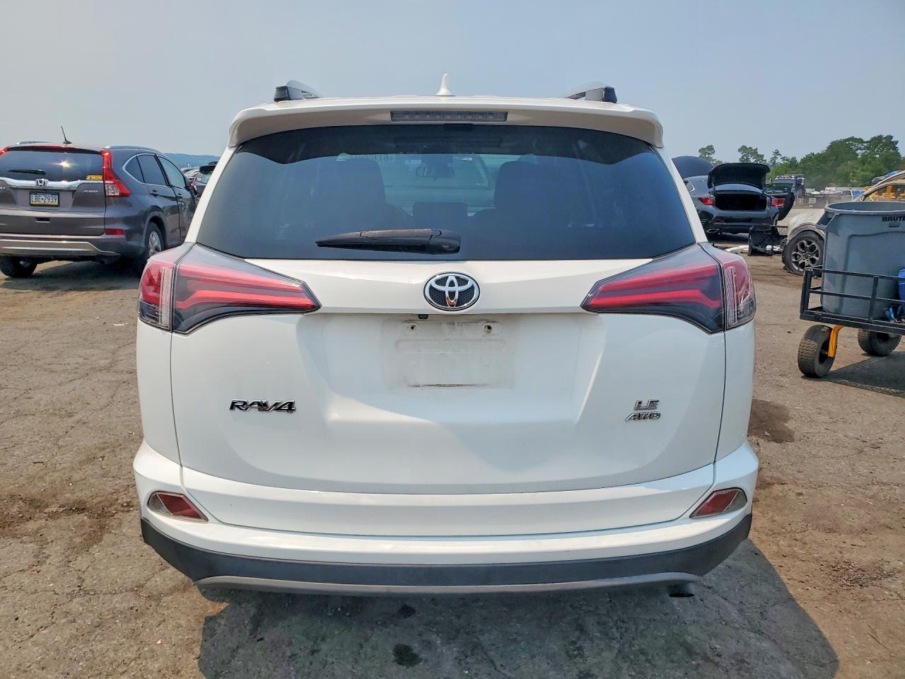 2018 Toyota Rav4 Le - zdjęcie 6