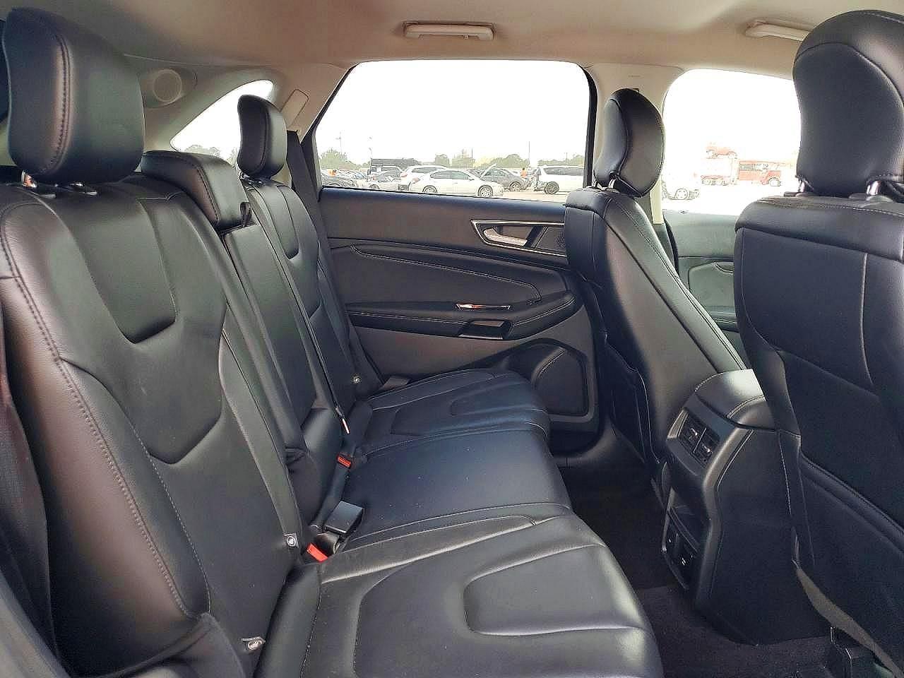 2019 Ford Edge Titanium - zdjęcie 11