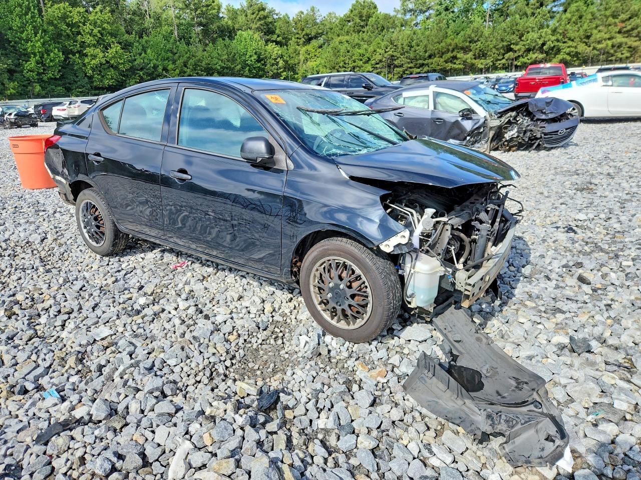 2015 Nissan Versa 1.6 S Plus - zdjęcie 4