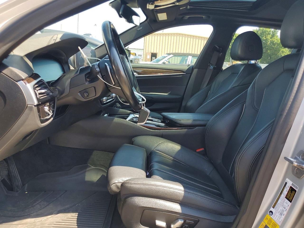 2019 BMW 530Xe - zdjęcie 7