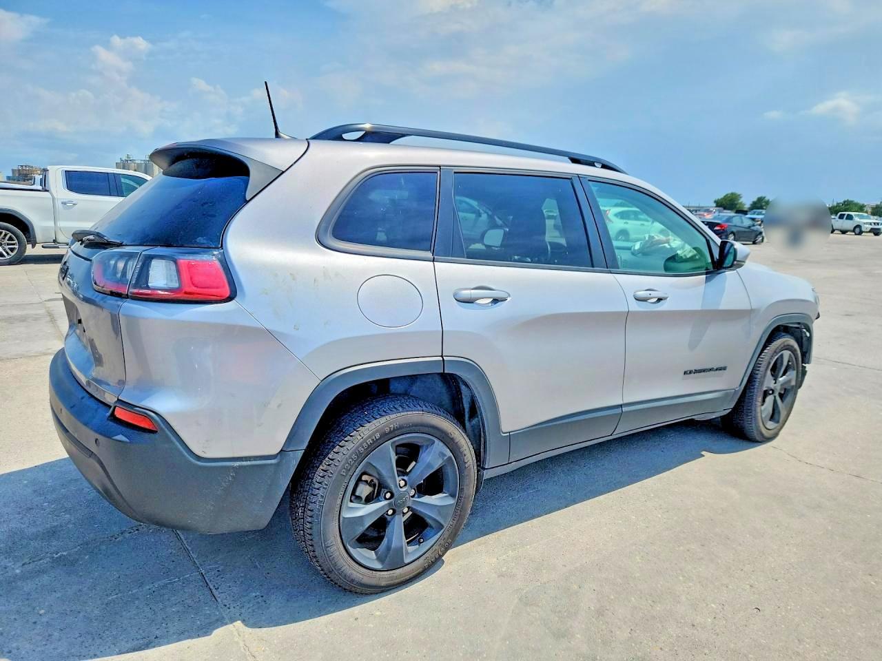 2019 Jeep Cherokee Latitude Plus - zdjęcie 3