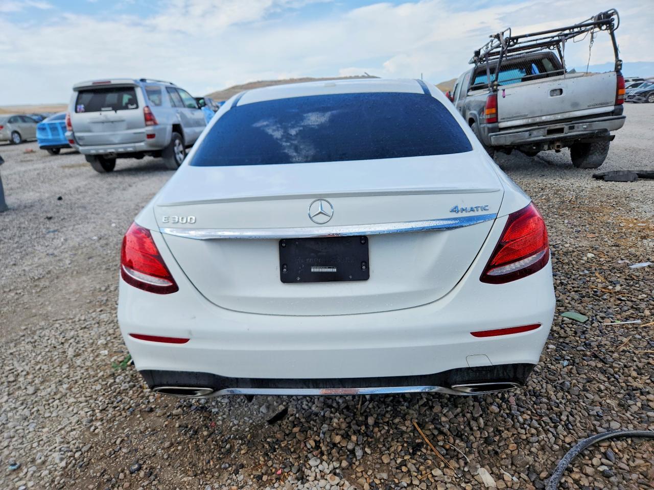 2017 Mercedes-Benz E 300 4Matic - zdjęcie 6