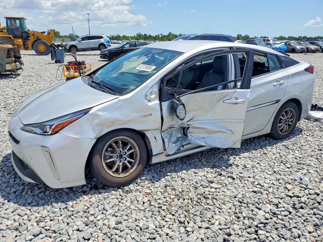2020 Toyota Prius Xle Awd-E - zdjęcie główne