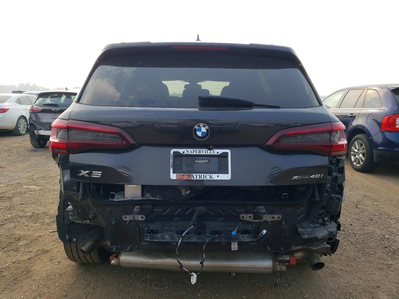 2021 BMW X5 xDrive40I - zdjęcie 6