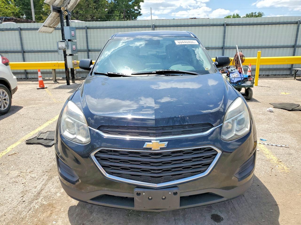 2017 Chevrolet Equinox Ls - zdjęcie 5