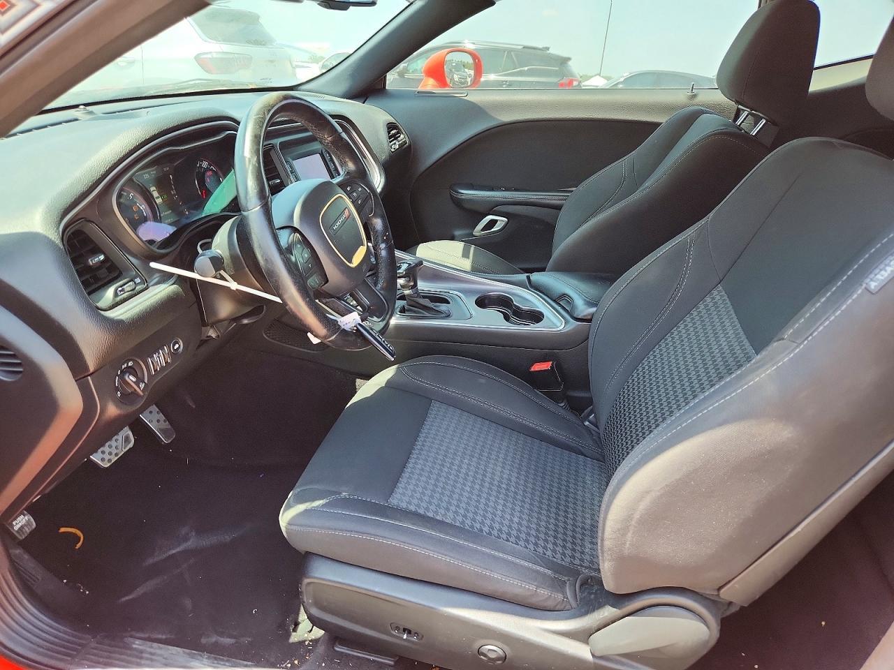 2017 Dodge Challenger Sxt - zdjęcie 7