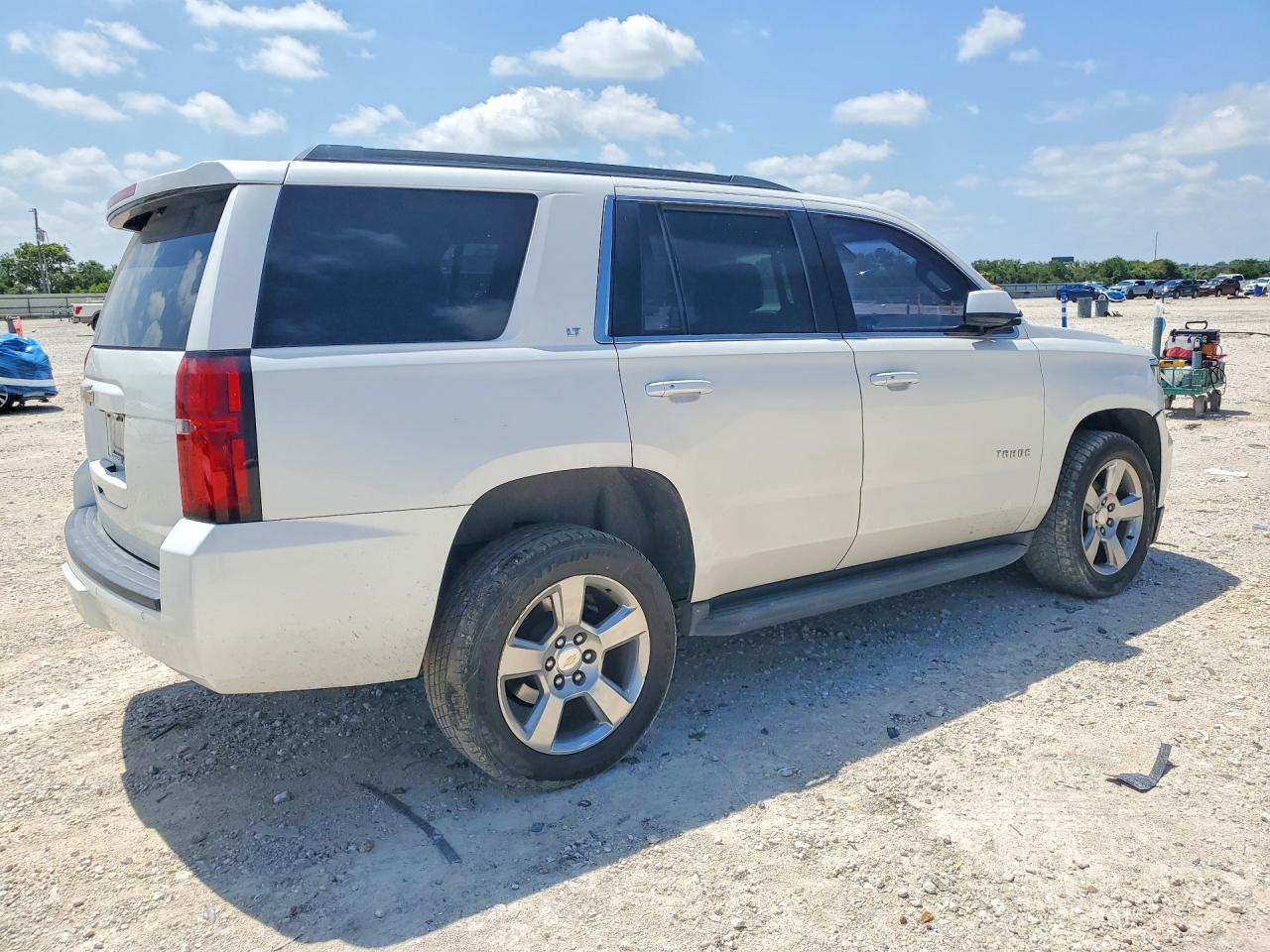 2017 Chevrolet Tahoe C1500 Lt - zdjęcie 3