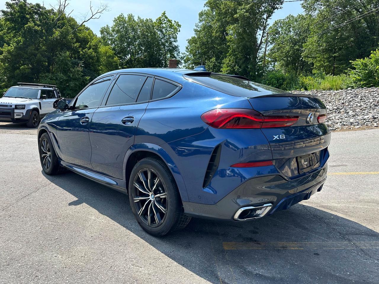 2022 BMW X6 xDrive40I - zdjęcie 2