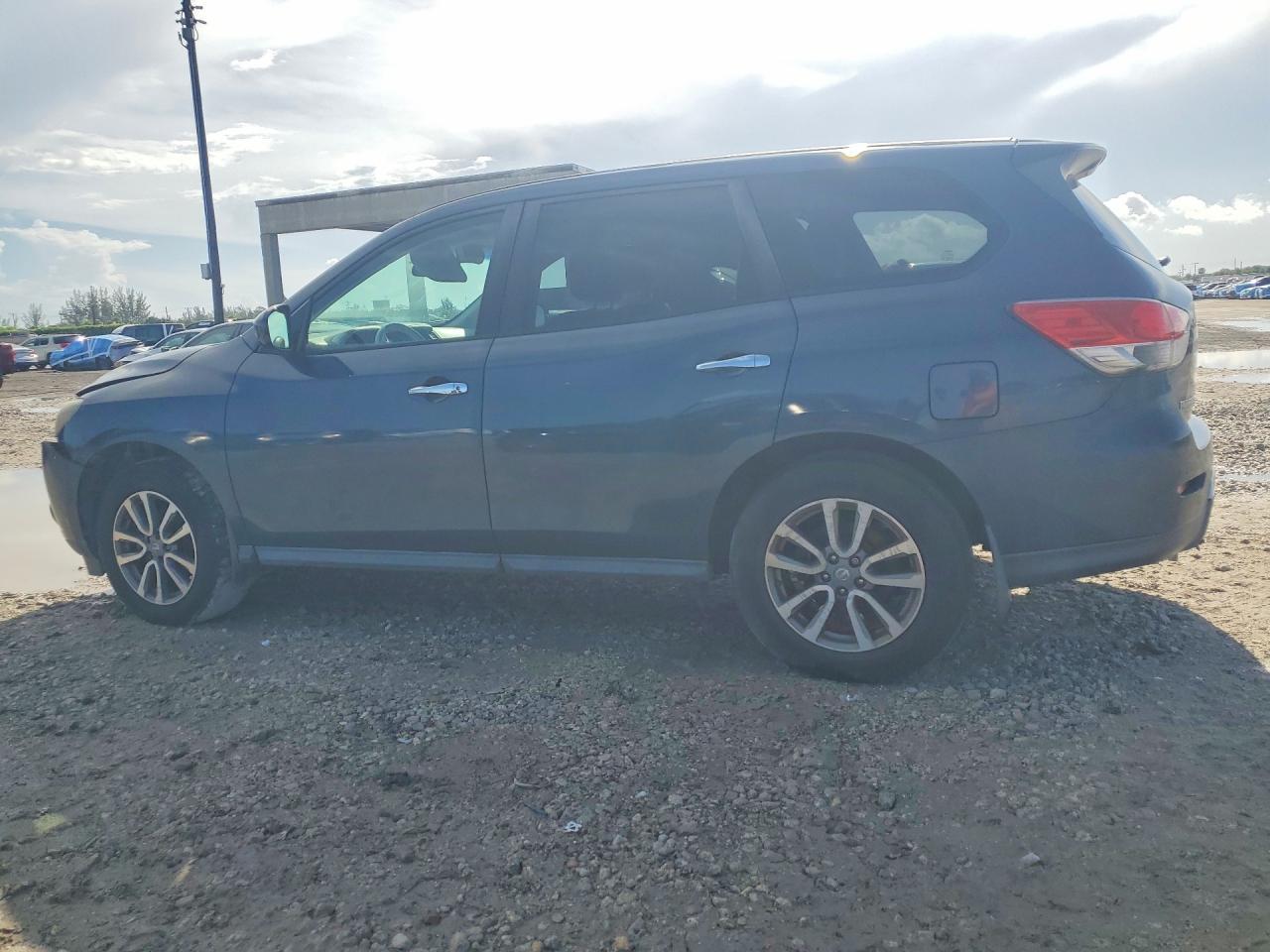2014 Nissan Pathfinder S - zdjęcie 2