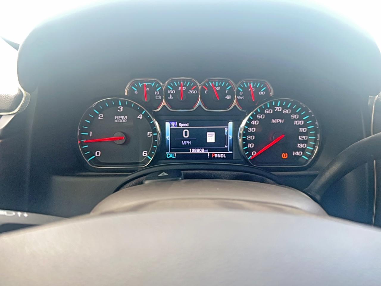 2018 Chevrolet Tahoe C1500 Lt - zdjęcie 8