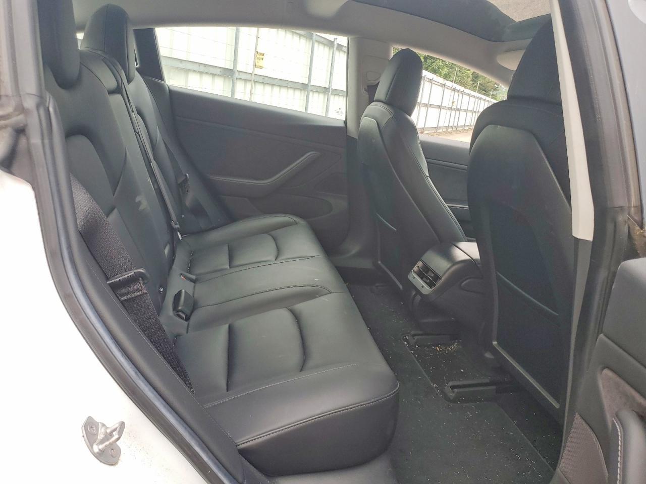 2018 Tesla Model 3 - zdjęcie 10