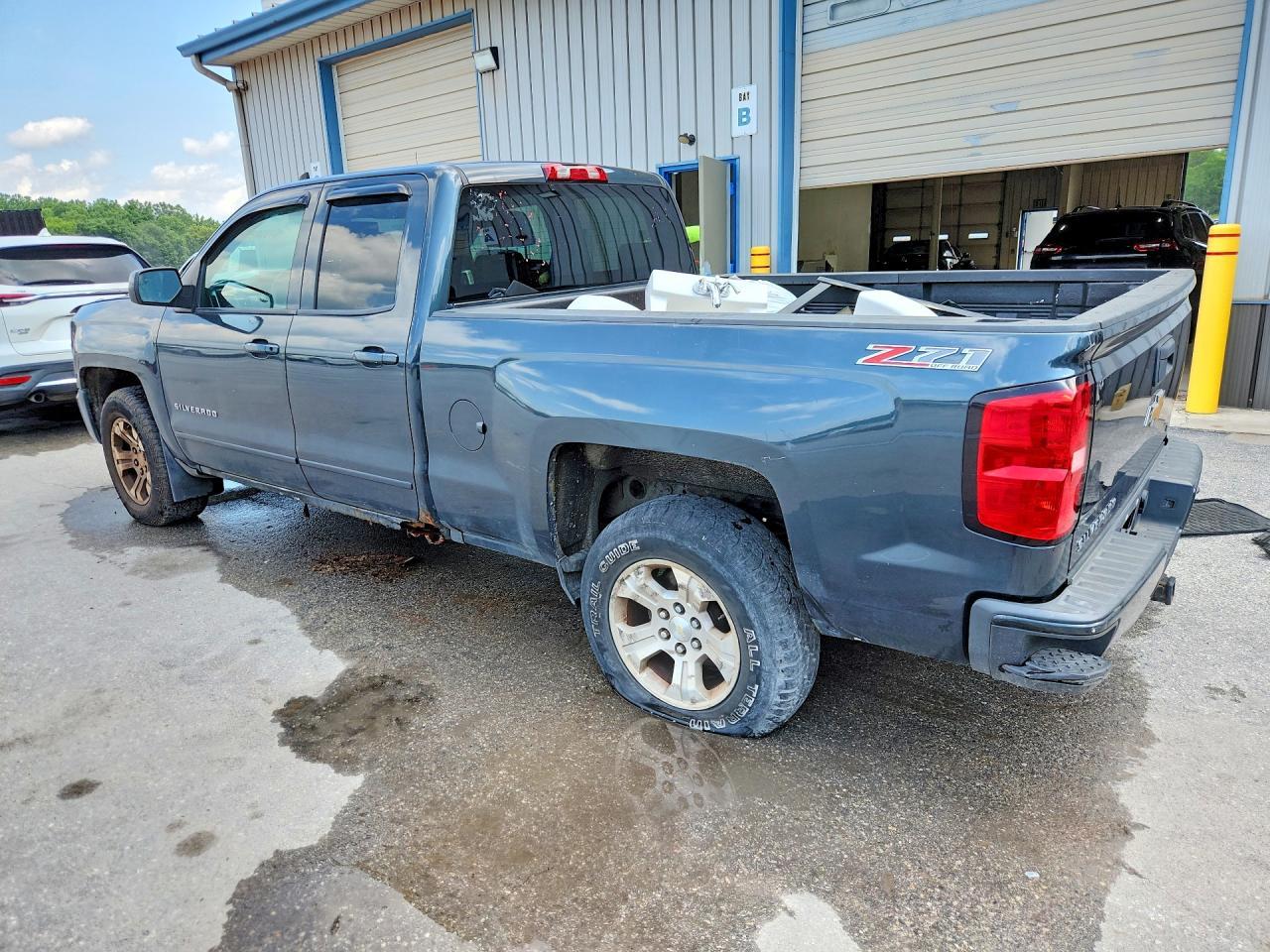 2017 Chevrolet Silverado K1500 Lt - zdjęcie 2