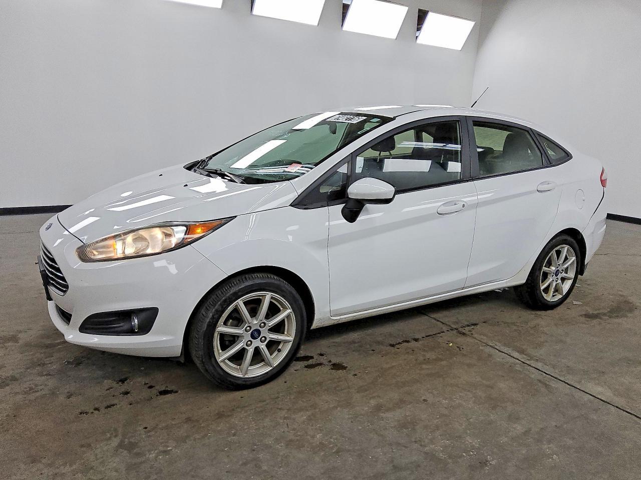 2019 Ford Fiesta Se - zdjęcie główne
