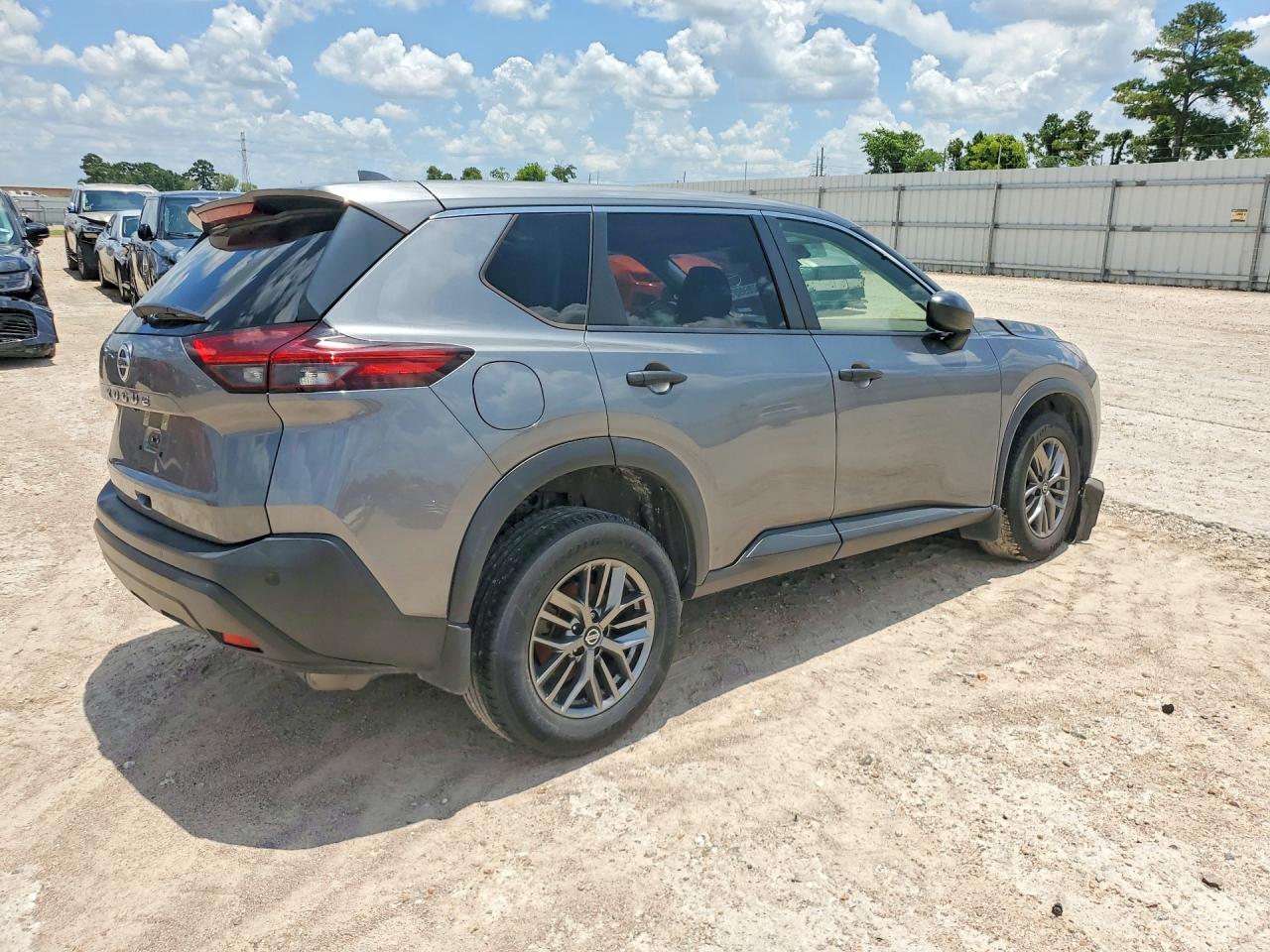 2021 Nissan Rogue S - zdjęcie 3