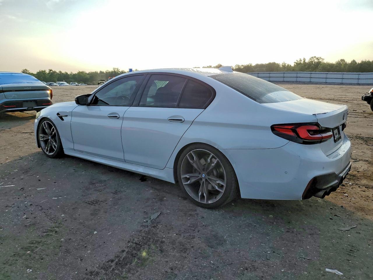 2018 BMW Seria 5 M550i - zdjęcie 2