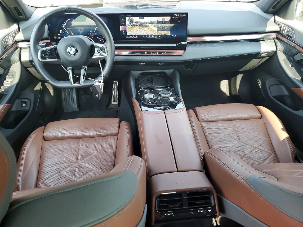 2025 BMW Seria 5 540i - zdjęcie 8