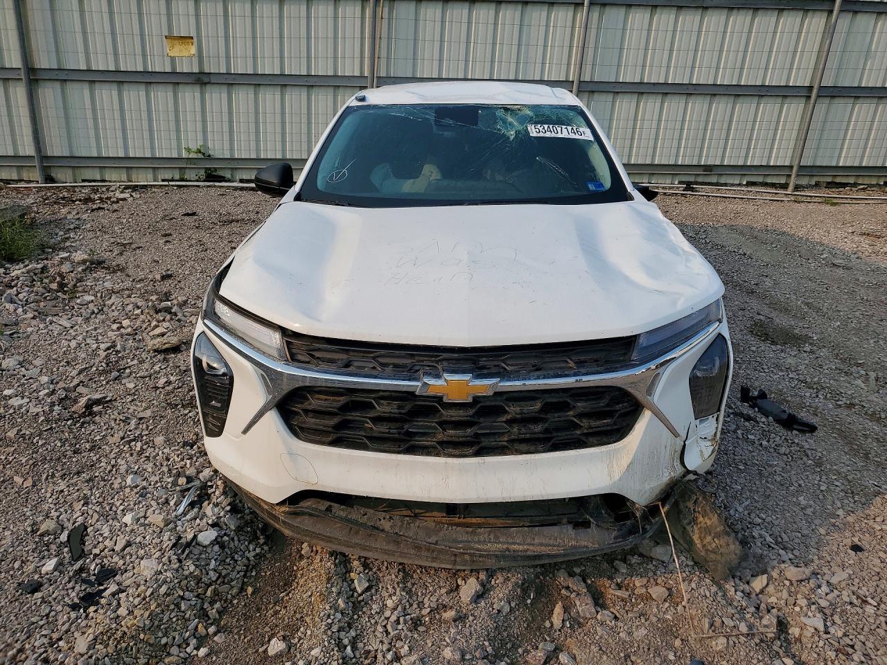2026 Chevrolet Trax Ls - zdjęcie 5