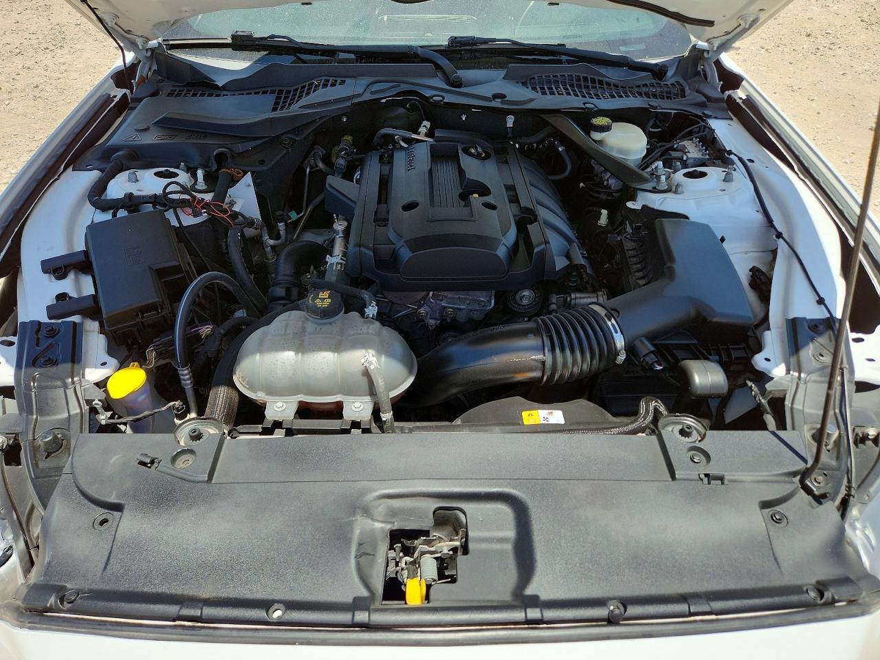 2015 Ford Mustang - zdjęcie 11