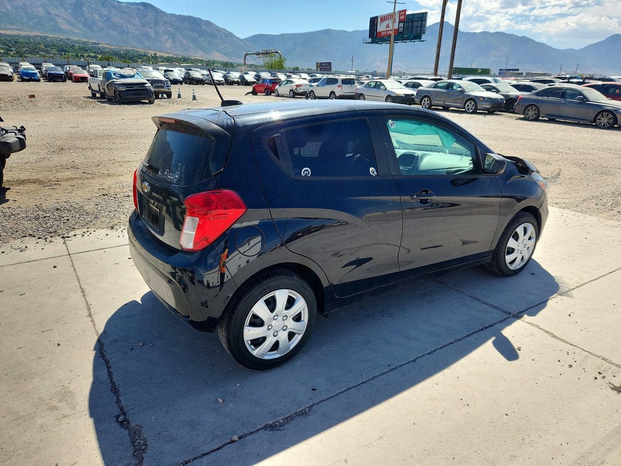 2020 Chevrolet Spark Ls - zdjęcie 3