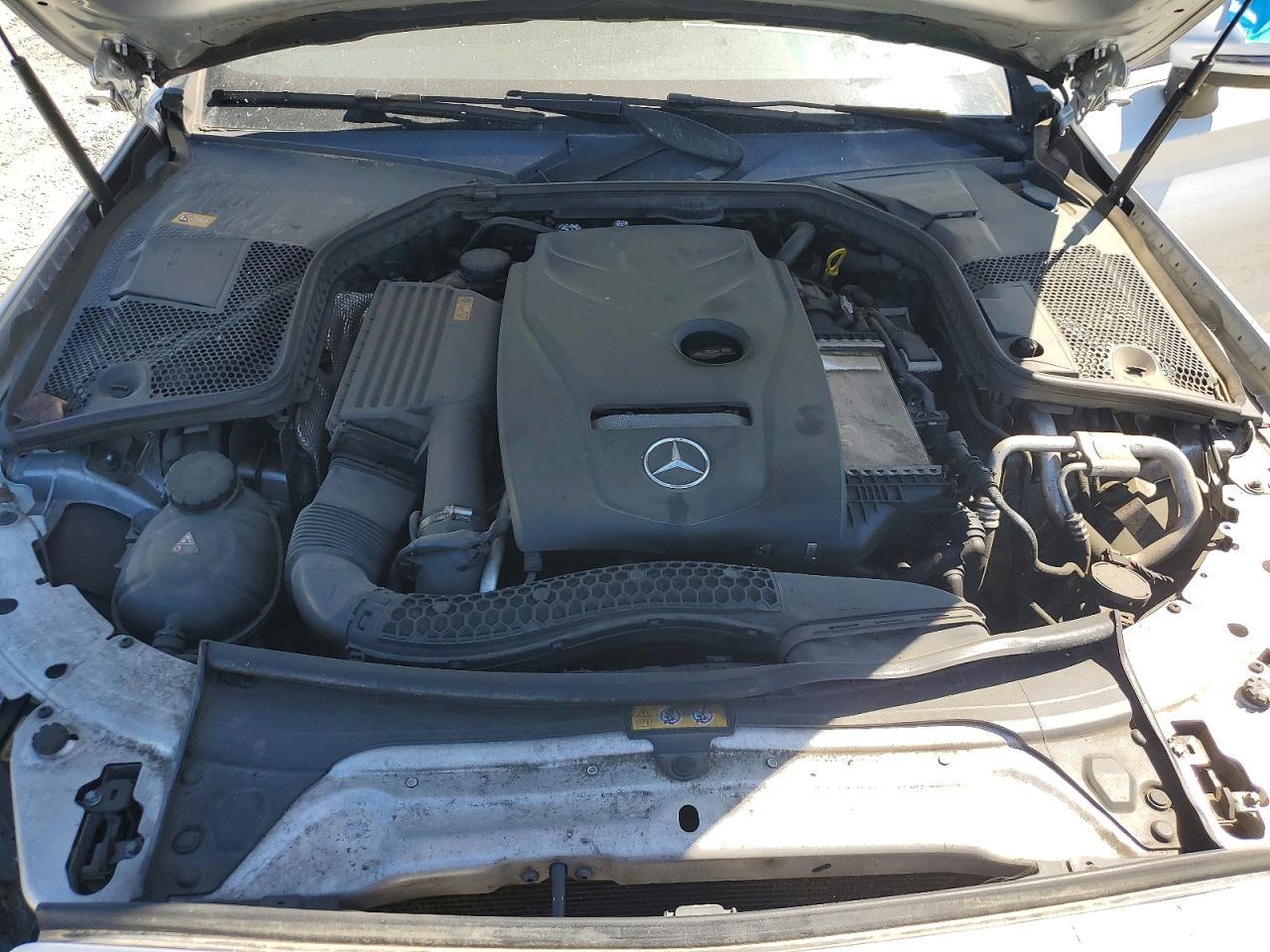 2017 Mercedes-Benz C 300 - zdjęcie 11