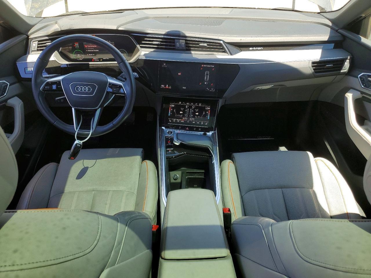 2024 Audi Q8 E-Tron Prestige - zdjęcie 8