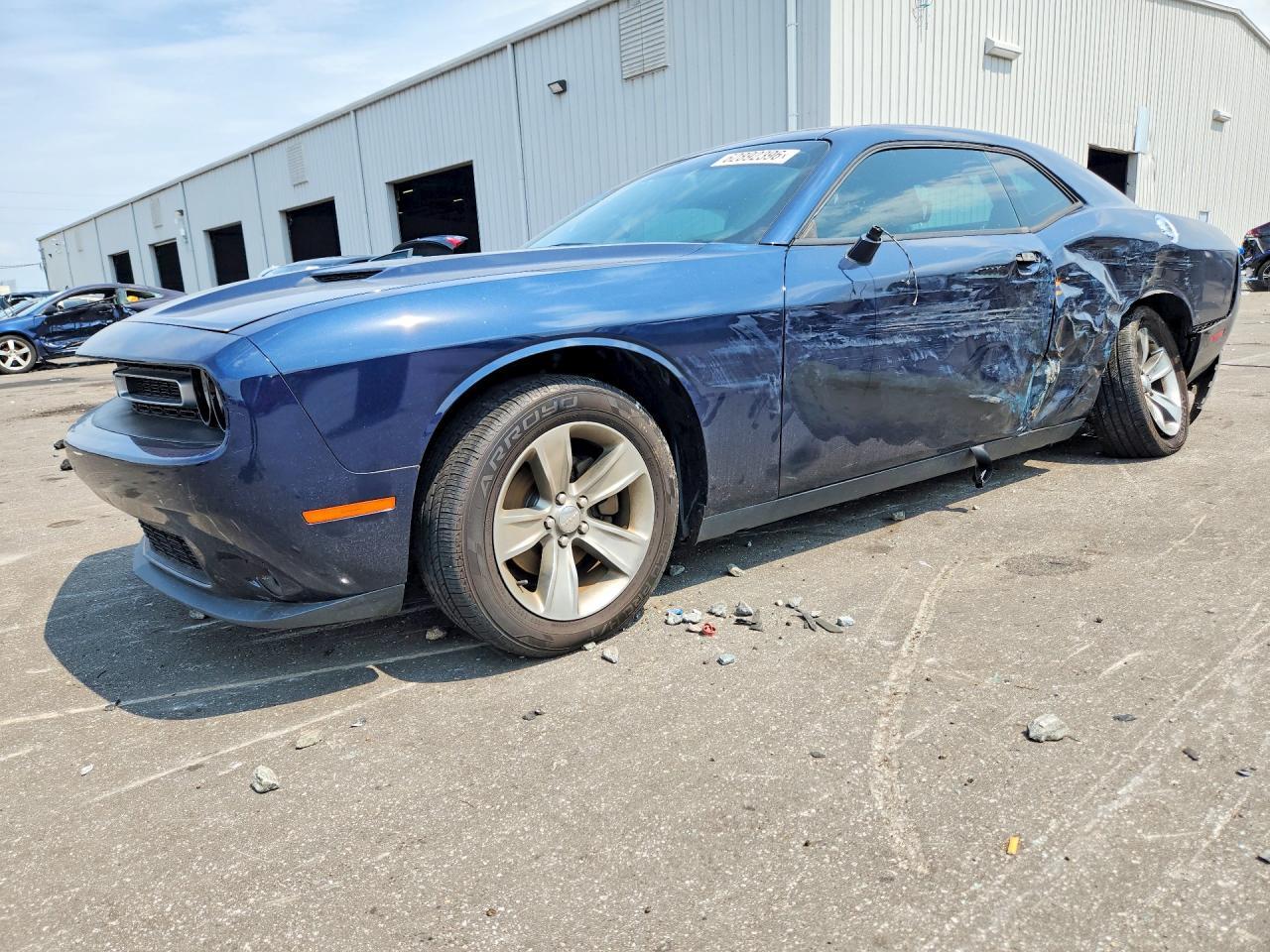 2015 Dodge Challenger Sxt - zdjęcie główne