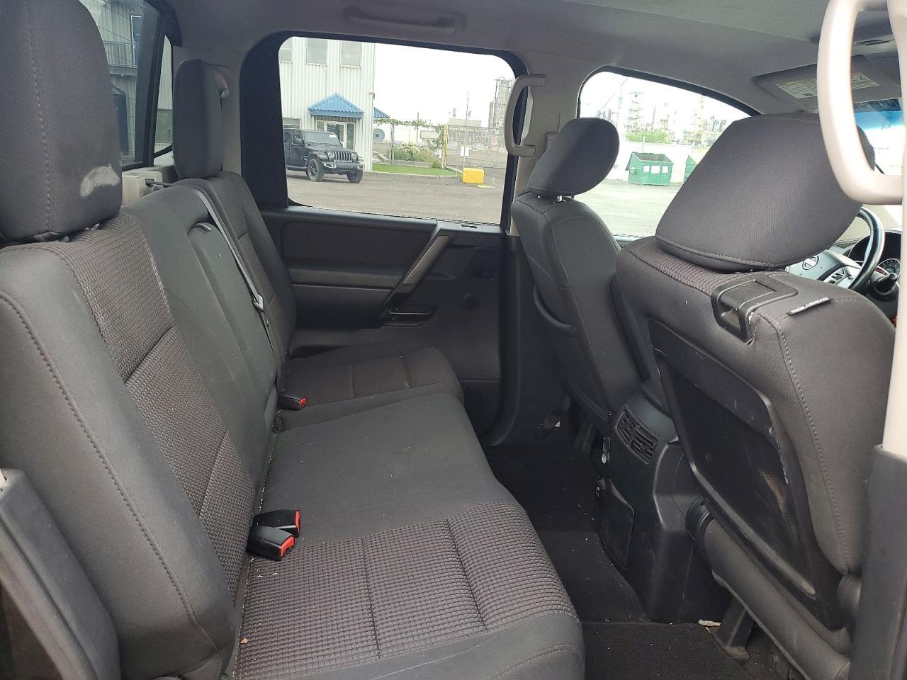 2013 Nissan Titan Sv - zdjęcie 10