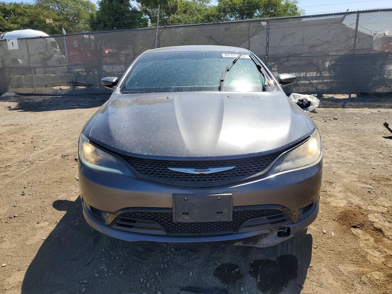 2016 Chrysler 200 S - zdjęcie 5