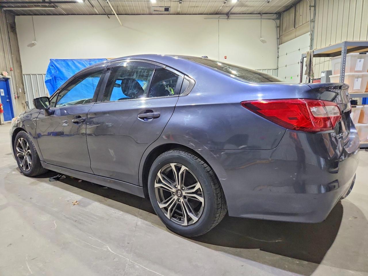 2015 Subaru Legacy 2.5I Premium - zdjęcie 2
