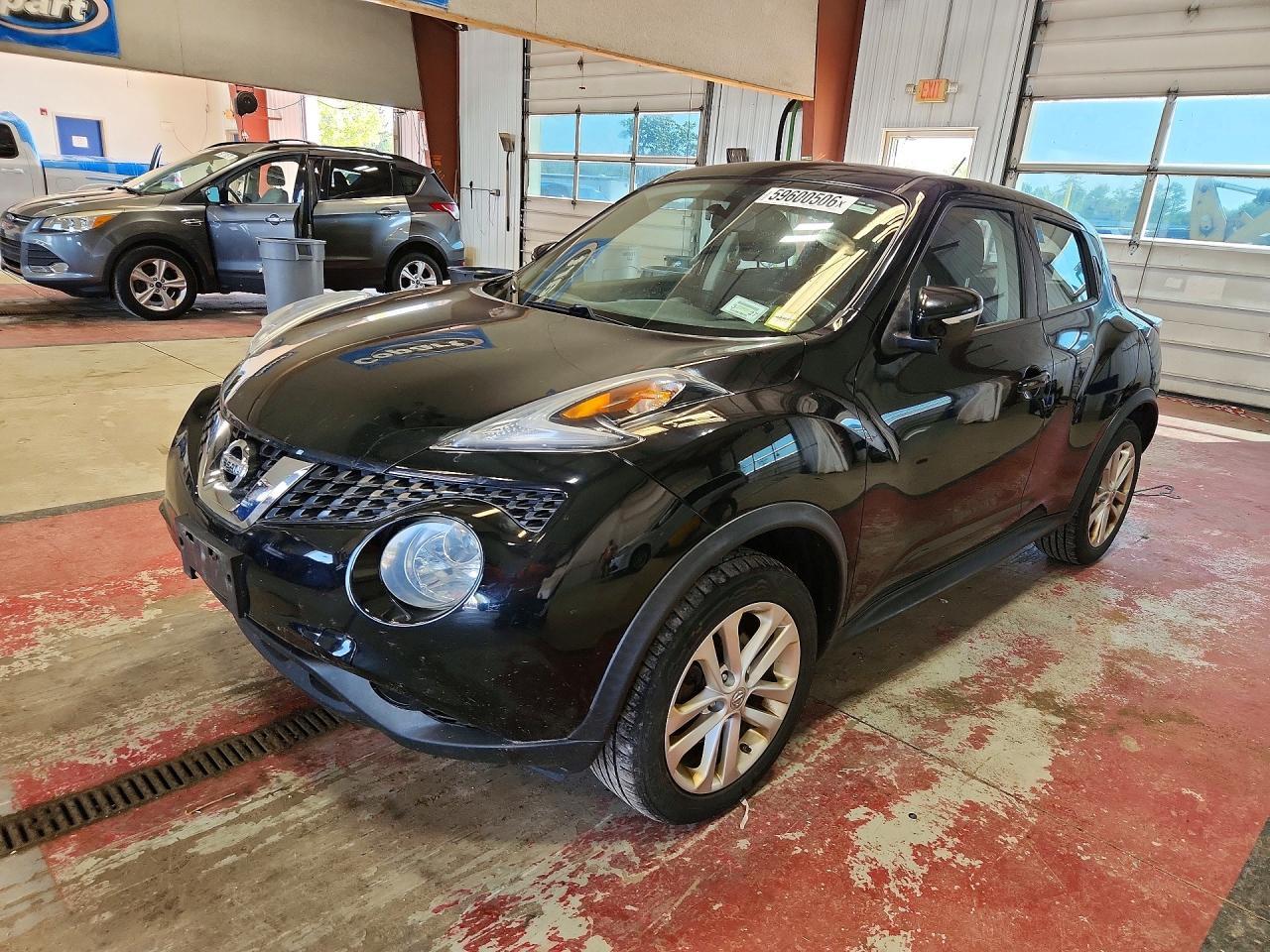 2016 Nissan Juke S - zdjęcie główne