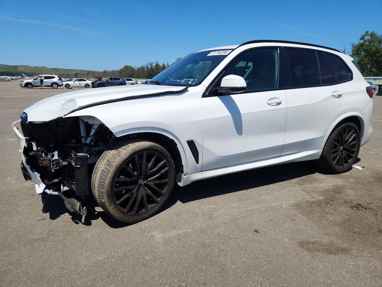 2023 BMW X5 xDrive40I - zdjęcie główne