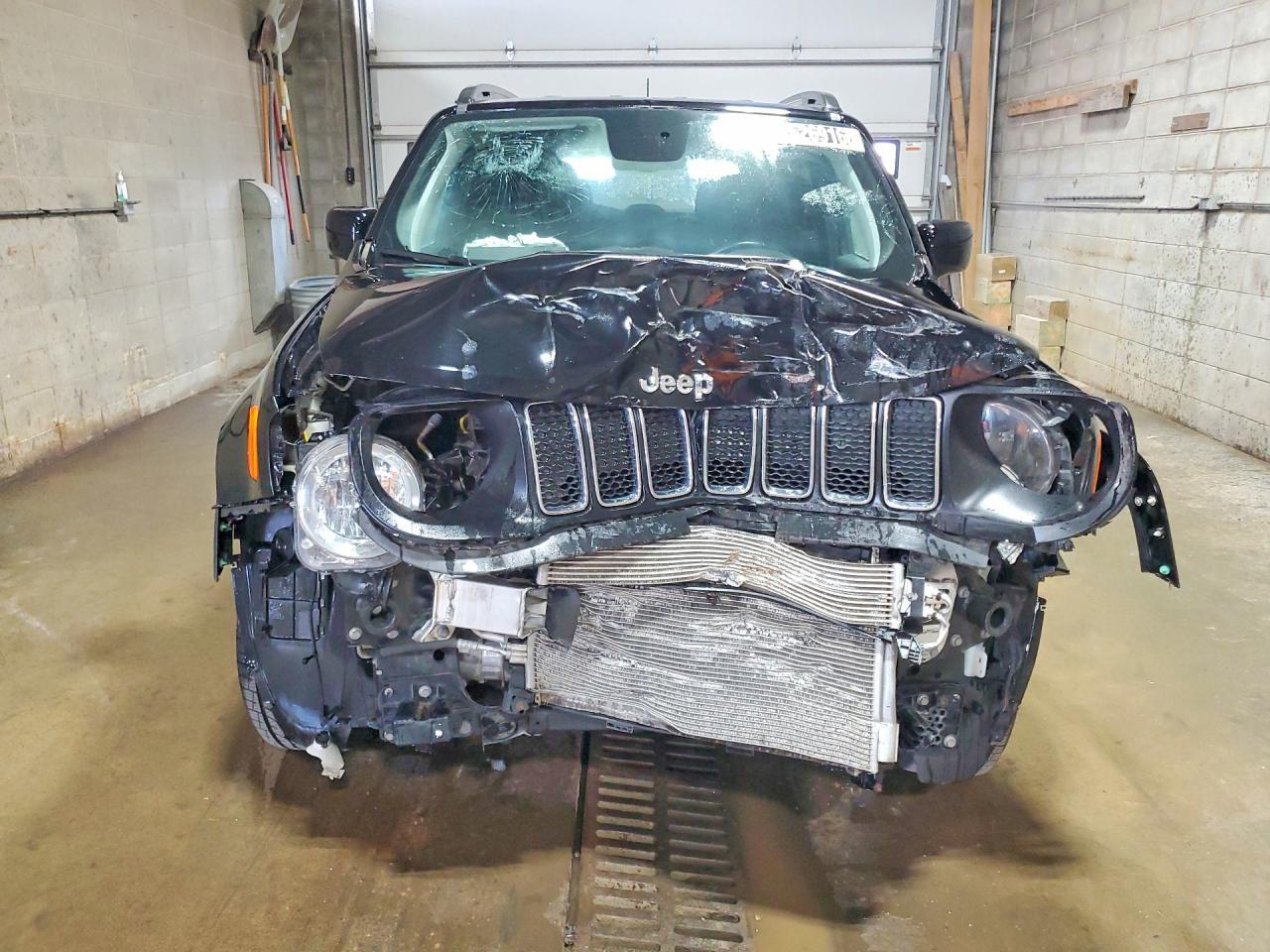 2020 Jeep Renegade Latitude - zdjęcie 5