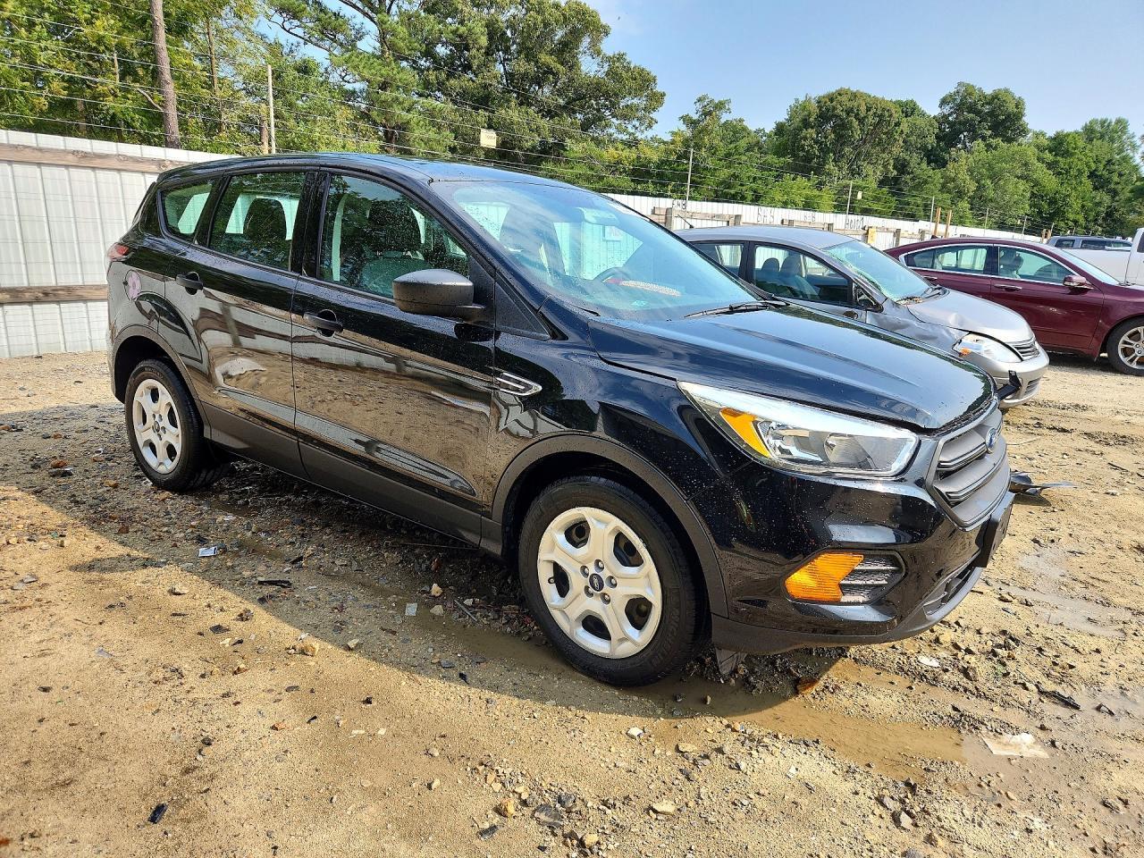2017 Ford Escape S - zdjęcie 4