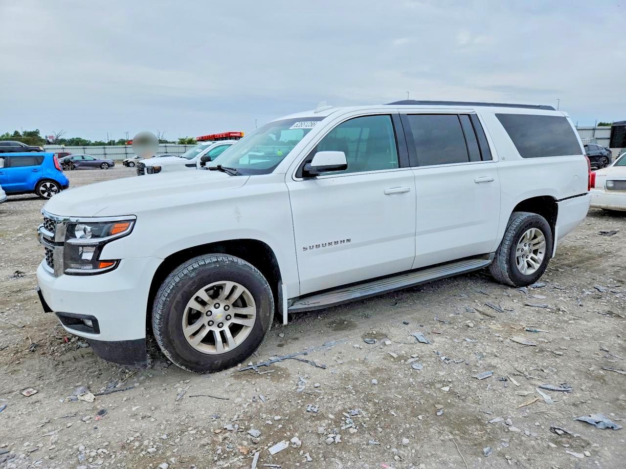 2015 Chevrolet Suburban K1500 Lt - zdjęcie główne